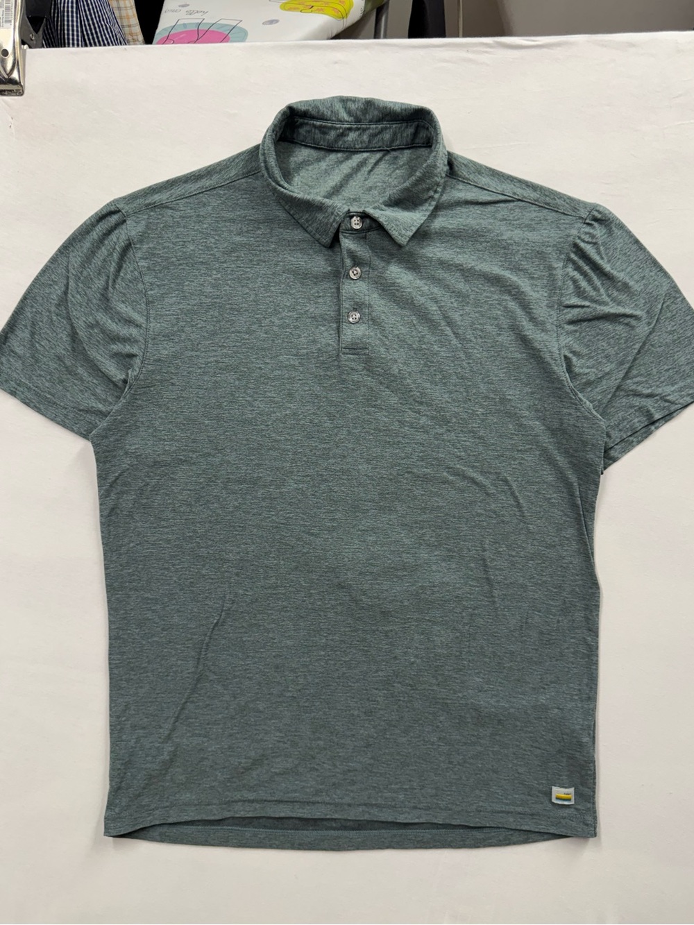Vuori Strato Tech Polo Mens Large Green Heathered Short Sleeve Shirt V188
